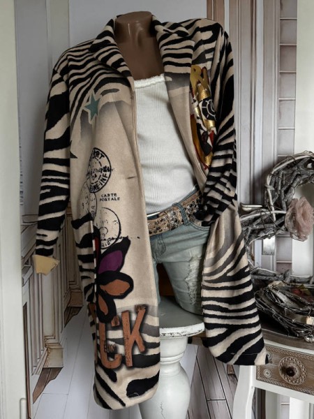 leichter Mantel 38-42 Made in Italy 2-Knopf Verschluss ausgefallener Print Animal Graffitti beige sc