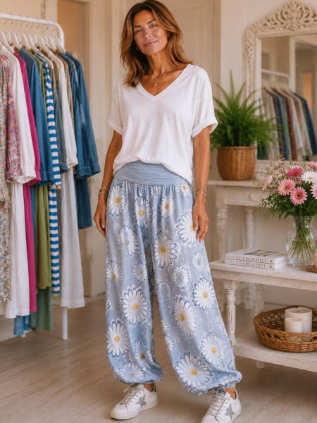 Ballonhose Pluderhose hellblau mit Margeriten Blumen Italy Pumphose 36-42