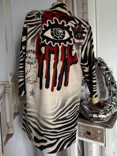 Mantel 38-42 Made in Italy 2-Knopf Verschluss ausgefallener Print Animal Graffitti beige schwarz