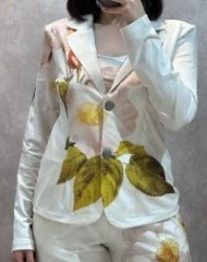 MISSY Blazer M 38 Kurzblazer weiss Blüten Print gemustert Glitzernieten Neu