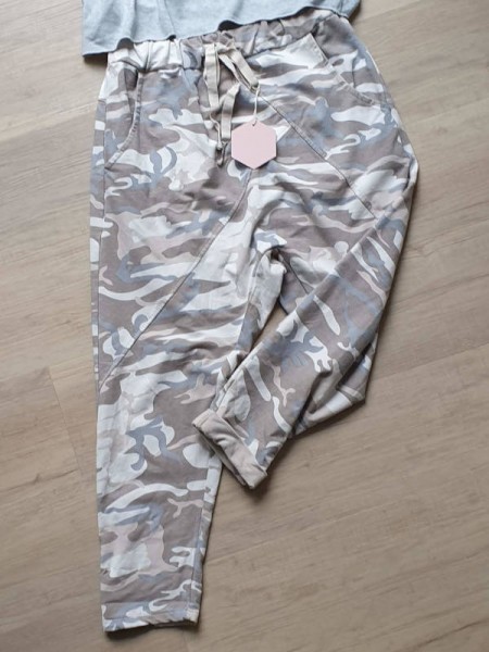 36-40 lässige Baggy Boyfriend Joggpant Camouflage beige Hose Made in Italy